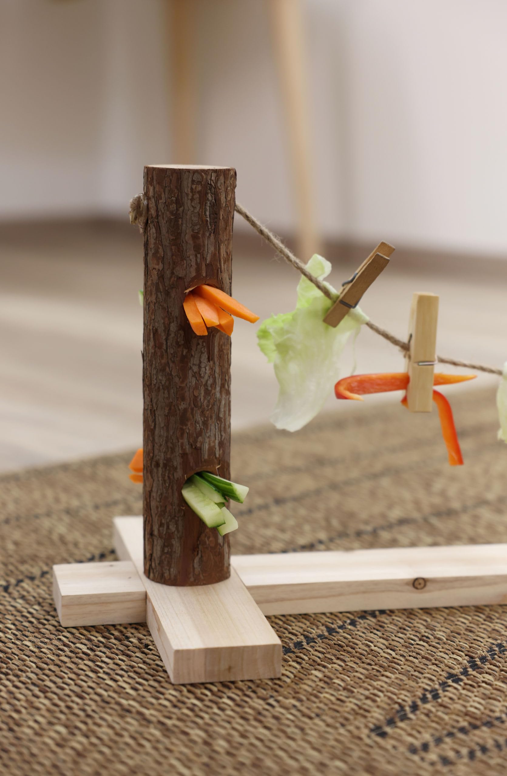 kerbl-pet-futterleine-futterbaum-kaninchenspielzeug-66x26x27cm-holz-naturbelasse image 6