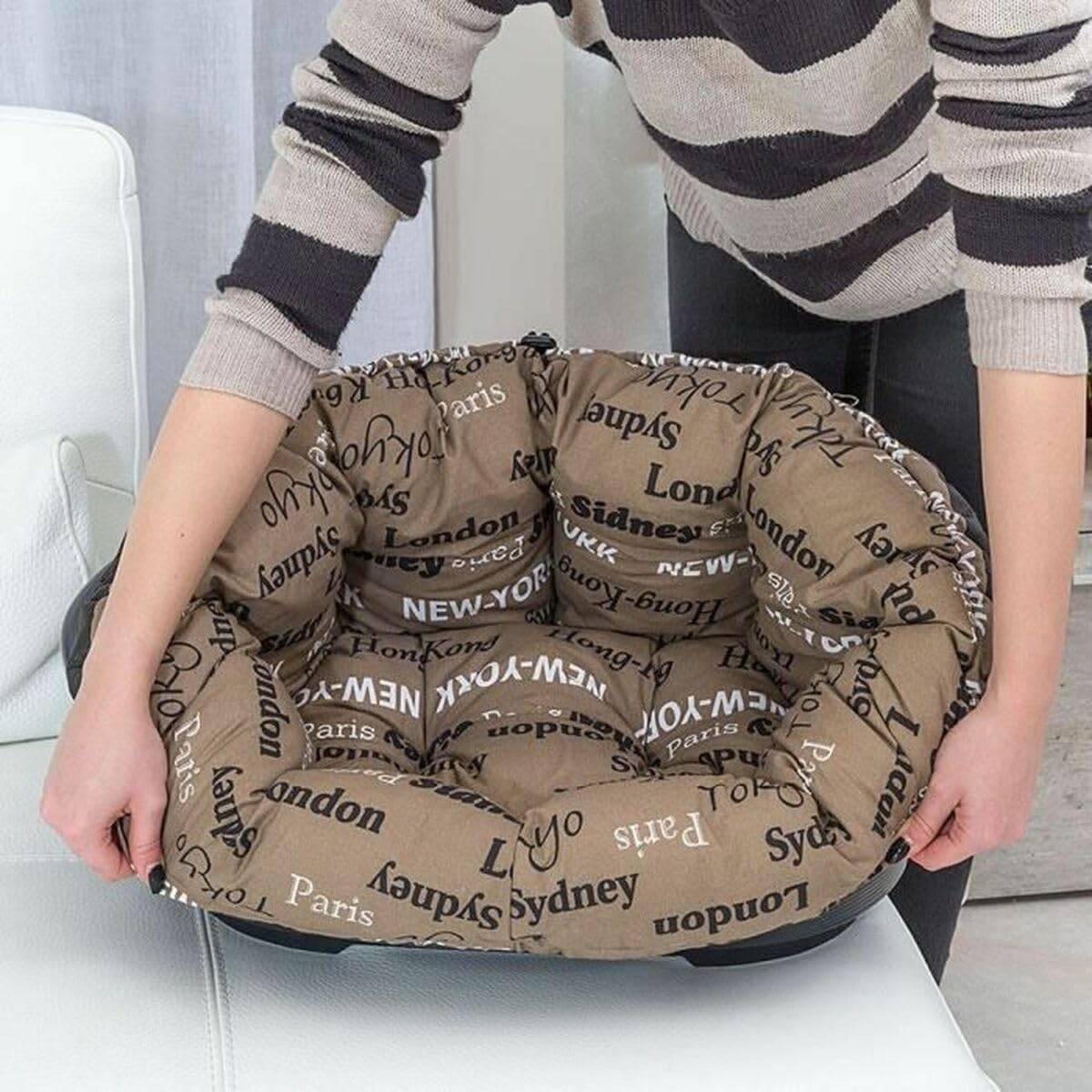 ferplast-sofa-4-hundebett-katzenbett-kunststoffkorb-mit-kissen-64-x-48-x-h-25-cm image 4