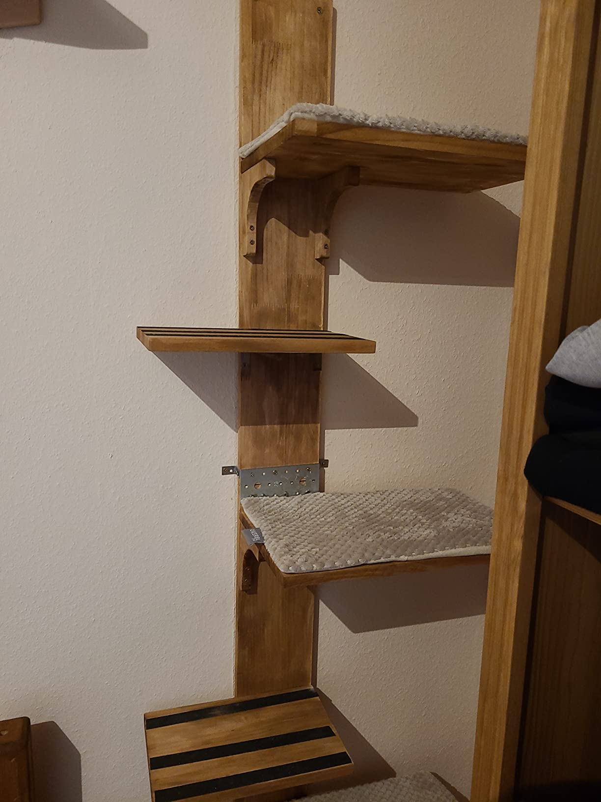 Platzwunder an der Wand