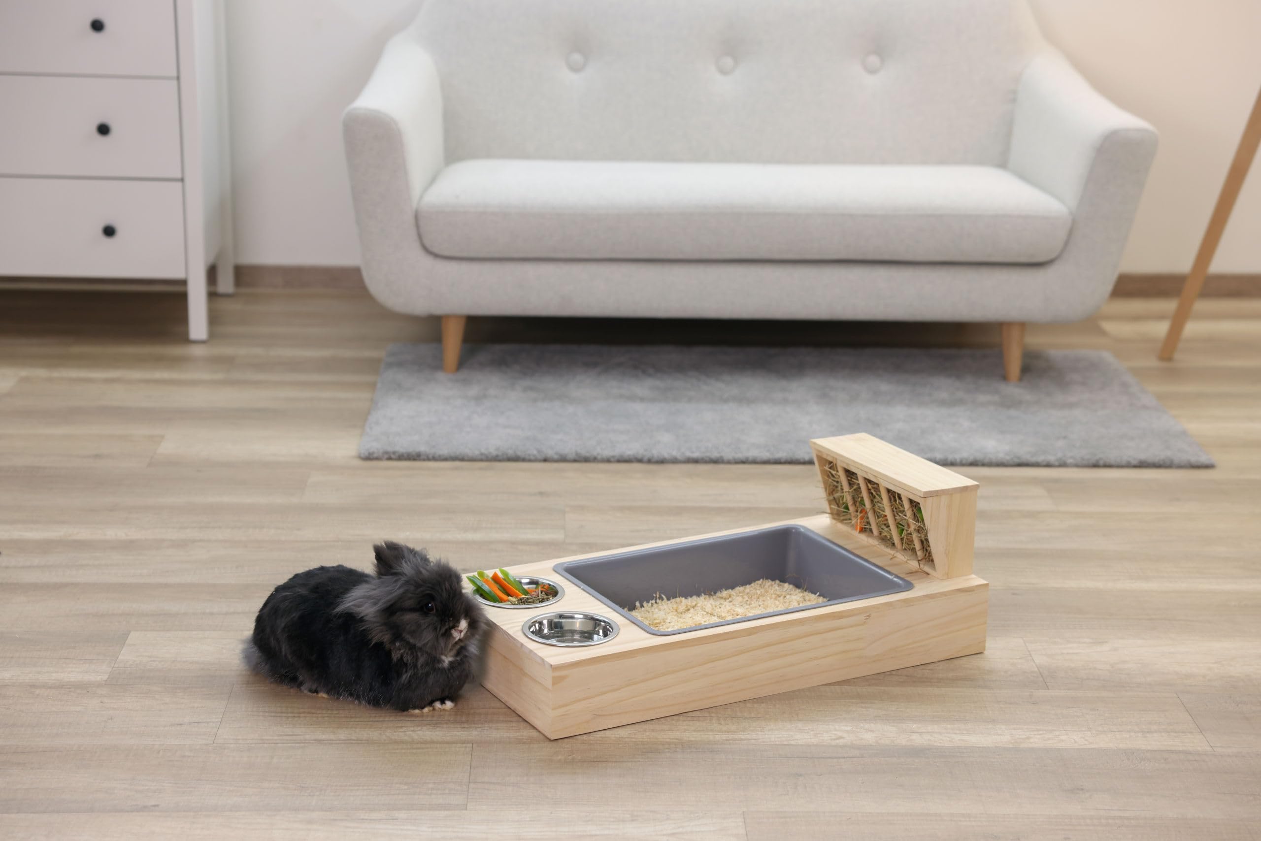 kerbl-pet-buddel-und-futterstation-70x36x24-cm-kiefernholz-mit-raufe-und-n-pfen image 7