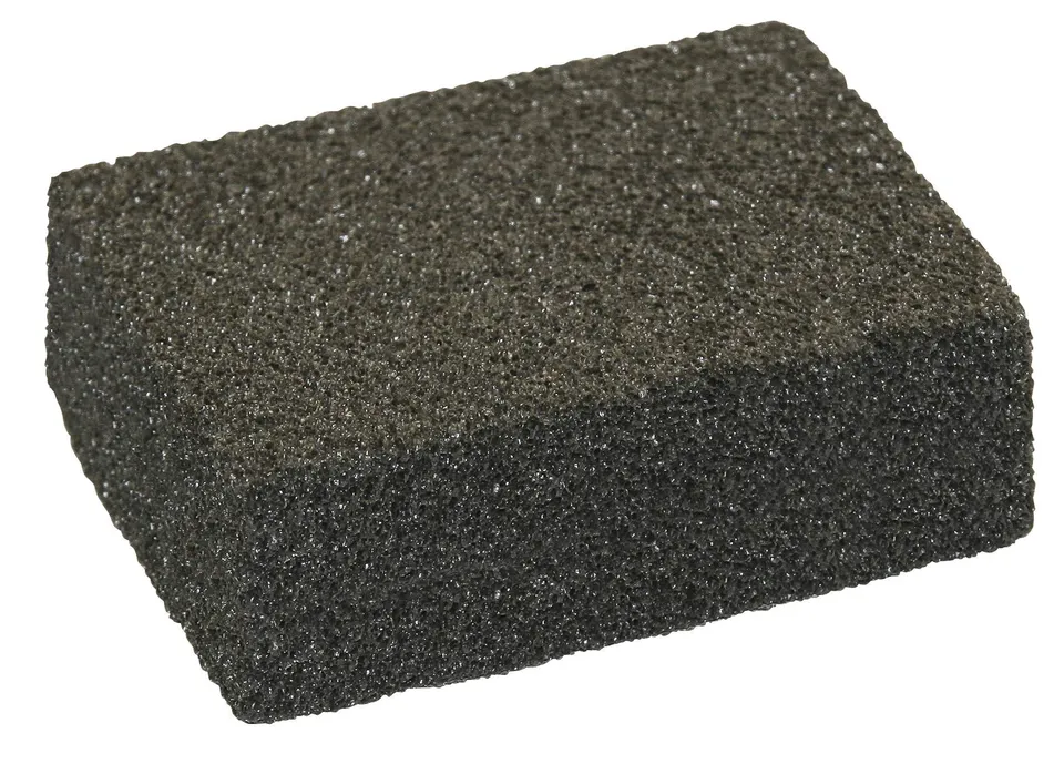 kerbl-covalliero-fell-putzstein-wonderstone-schwarz-11x10x4-cm image 1