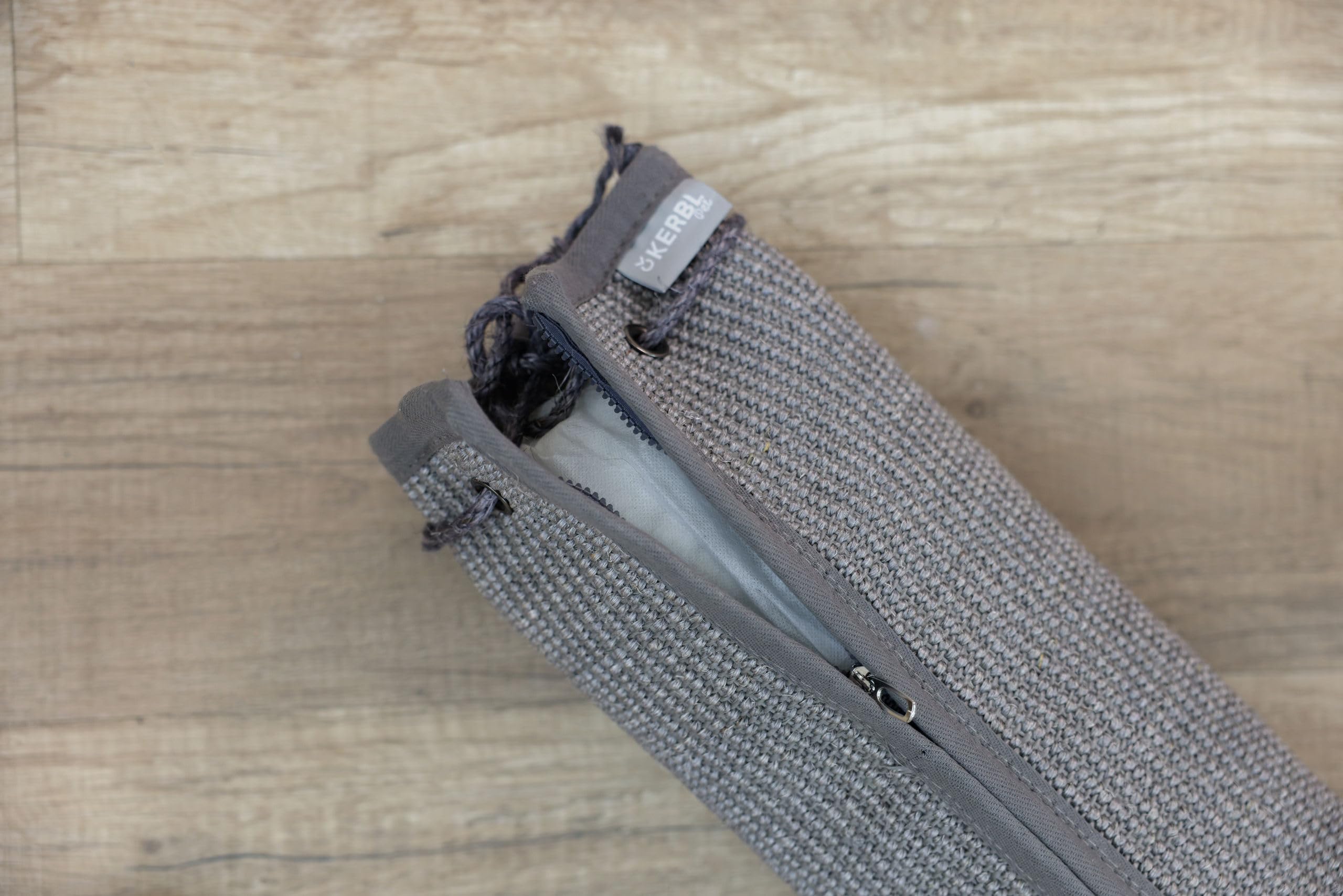 kerbl-pet-klettersack-climber-grau-16-cm-x-240-cm-sisal-kletterrohr-zur-deckenmo image 5