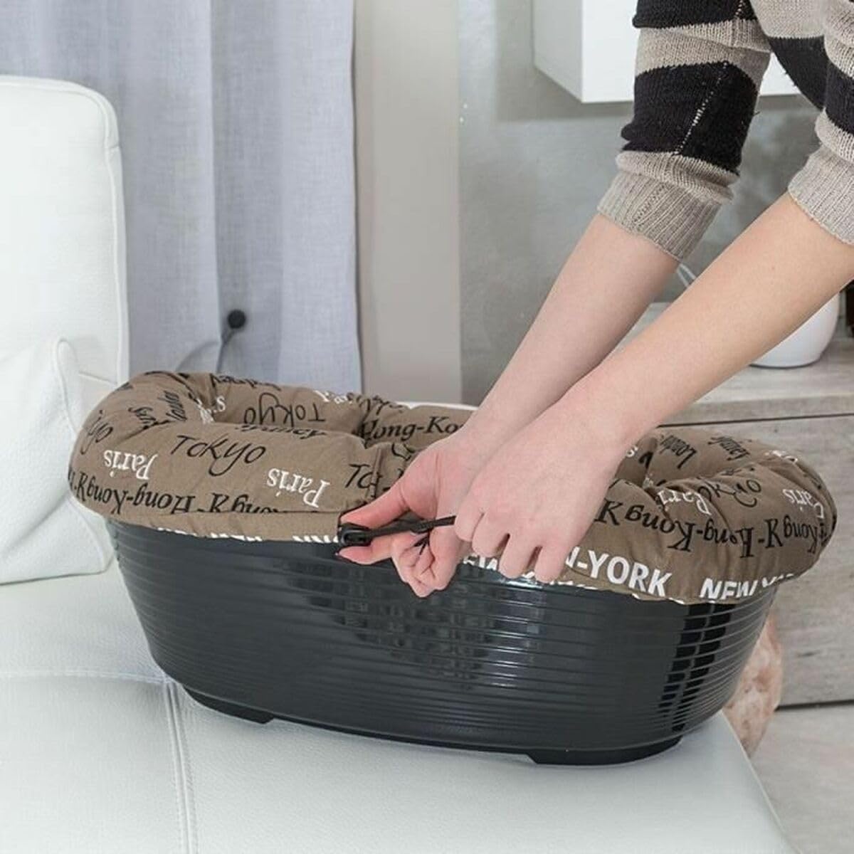 ferplast-sofa-4-hundebett-katzenbett-kunststoffkorb-mit-kissen-64-x-48-x-h-25-cm image 5
