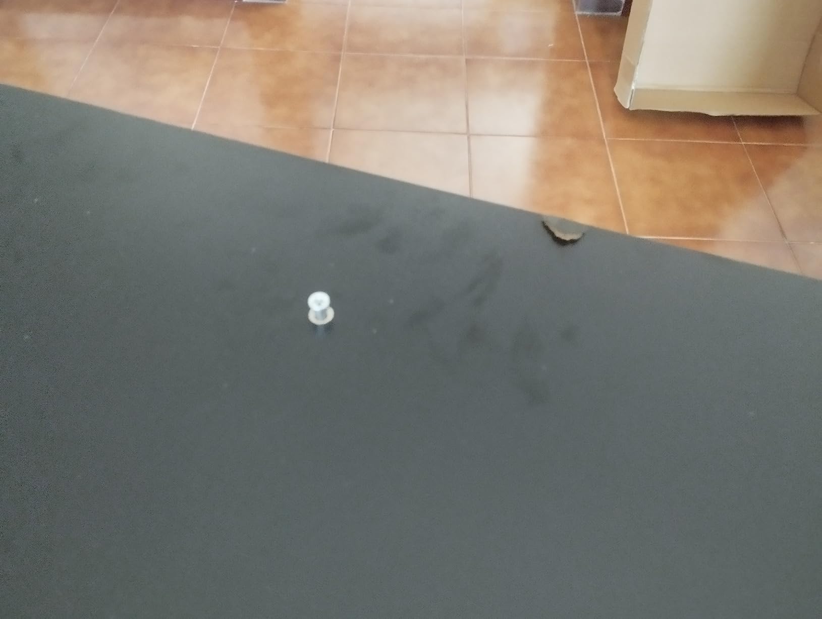 Stabiler Schrank mit viel Stauraum