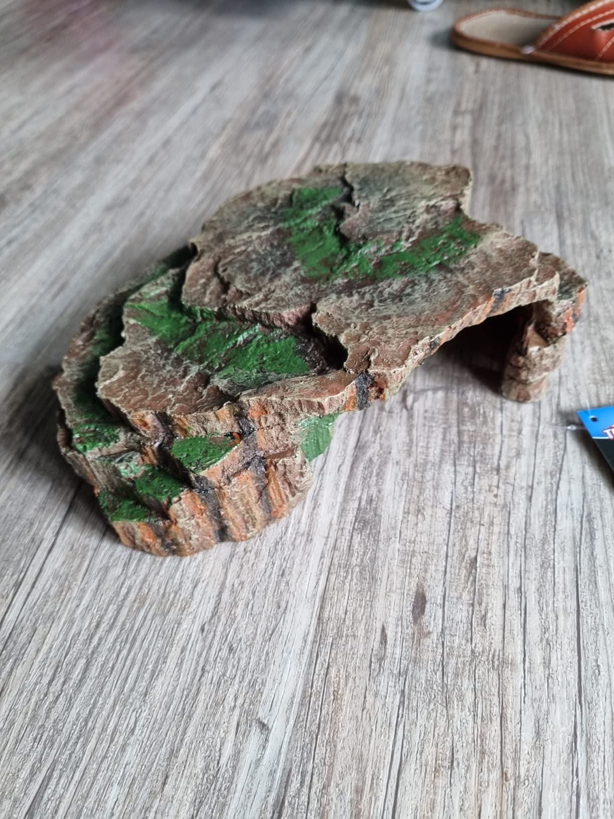 Solide Höhle