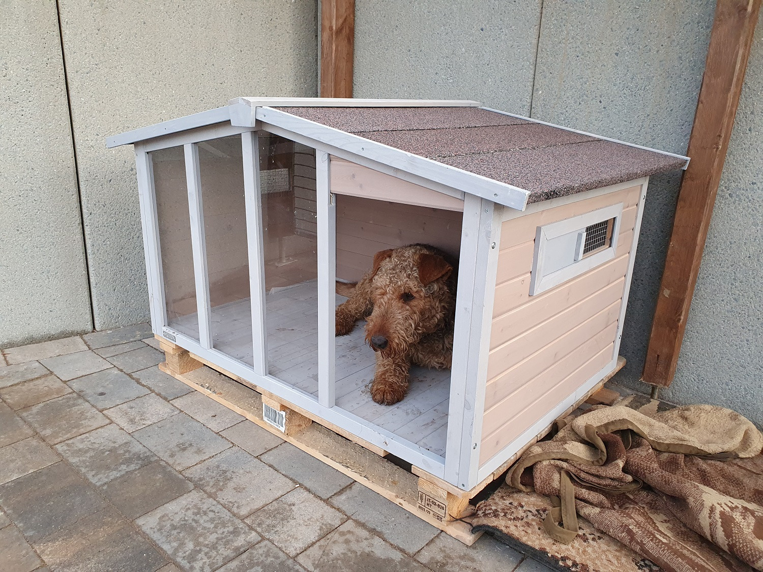 Trockener Platz im Garten