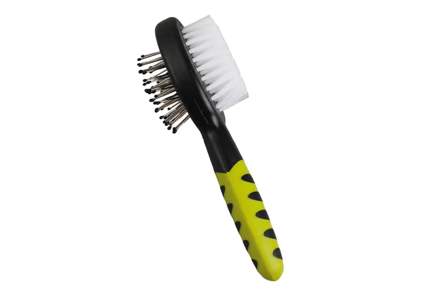 karlie-borsten-und-stiftb-rste-2-in-1-f-r-nager-gummi-schwarz-gr-n-14-5x4-5-cm image 1