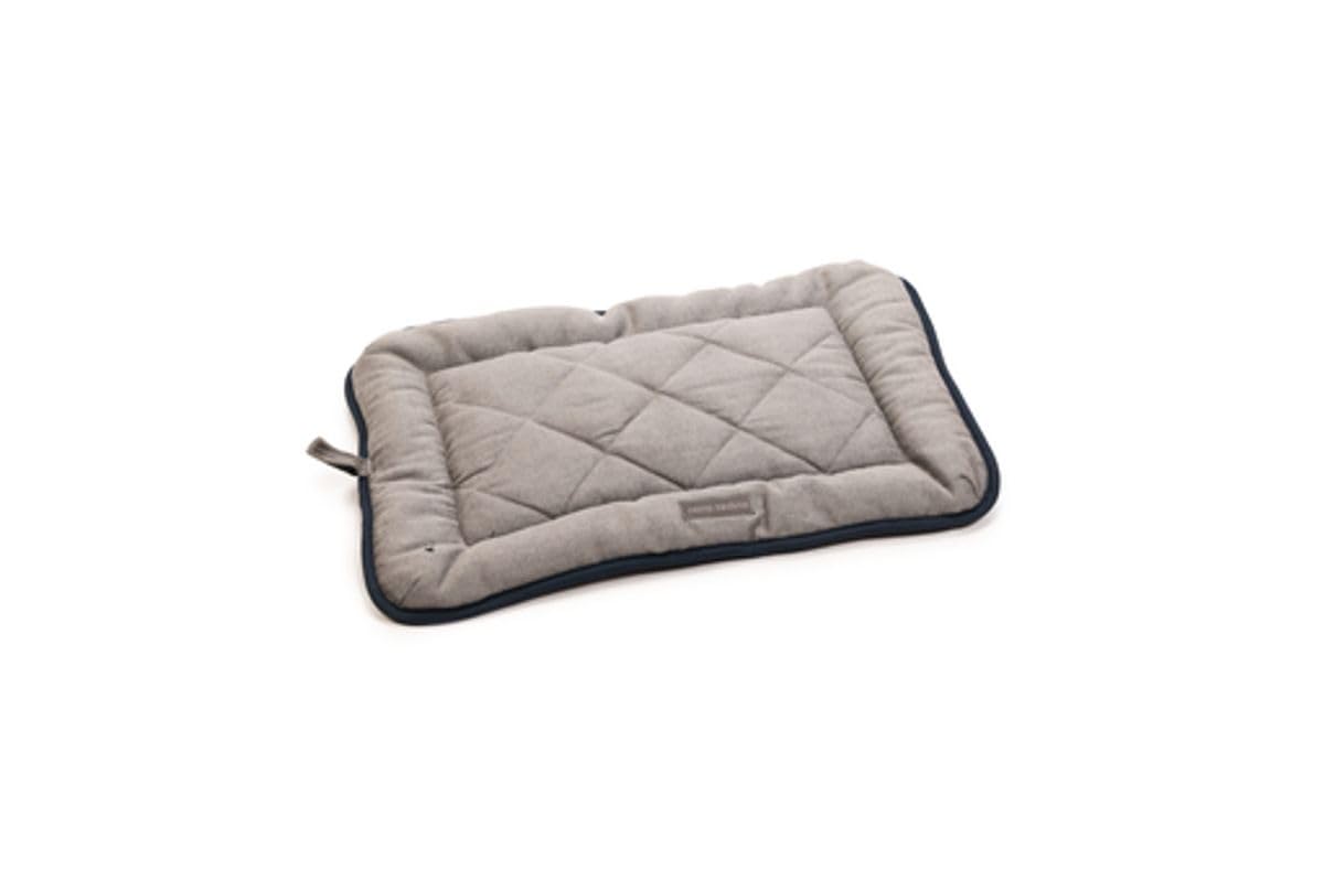 karlie-beeztees-dgs-nano-chenille-sleeper-cushion-lex-liegekissen-grau-49x36x3-5 image 5