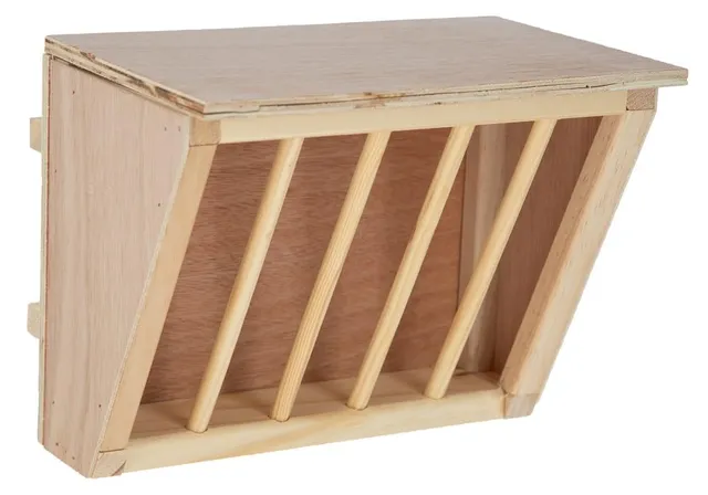 kerbl-heuraufe-mit-sitzbrett-25-x-17-x-20-cm-holz-f-r-kaninchen-und-kleintiere image 1