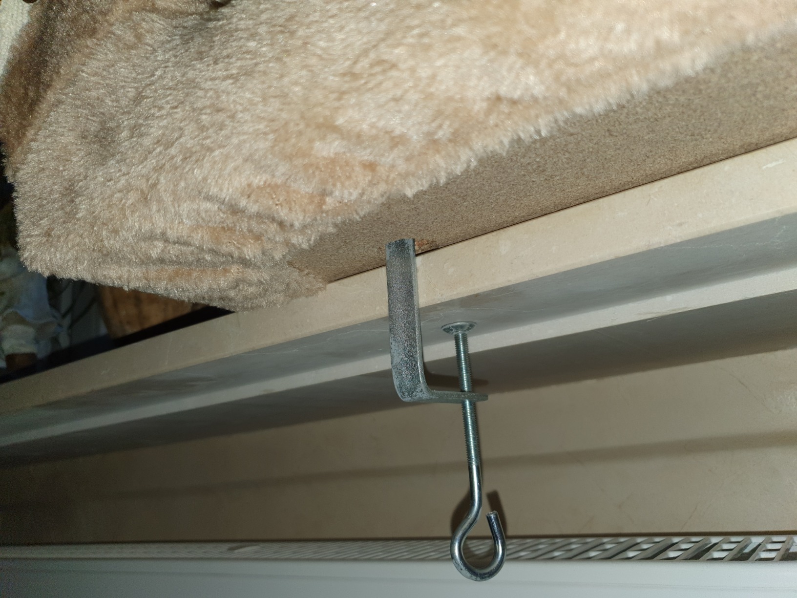 Schöne Fensterliege