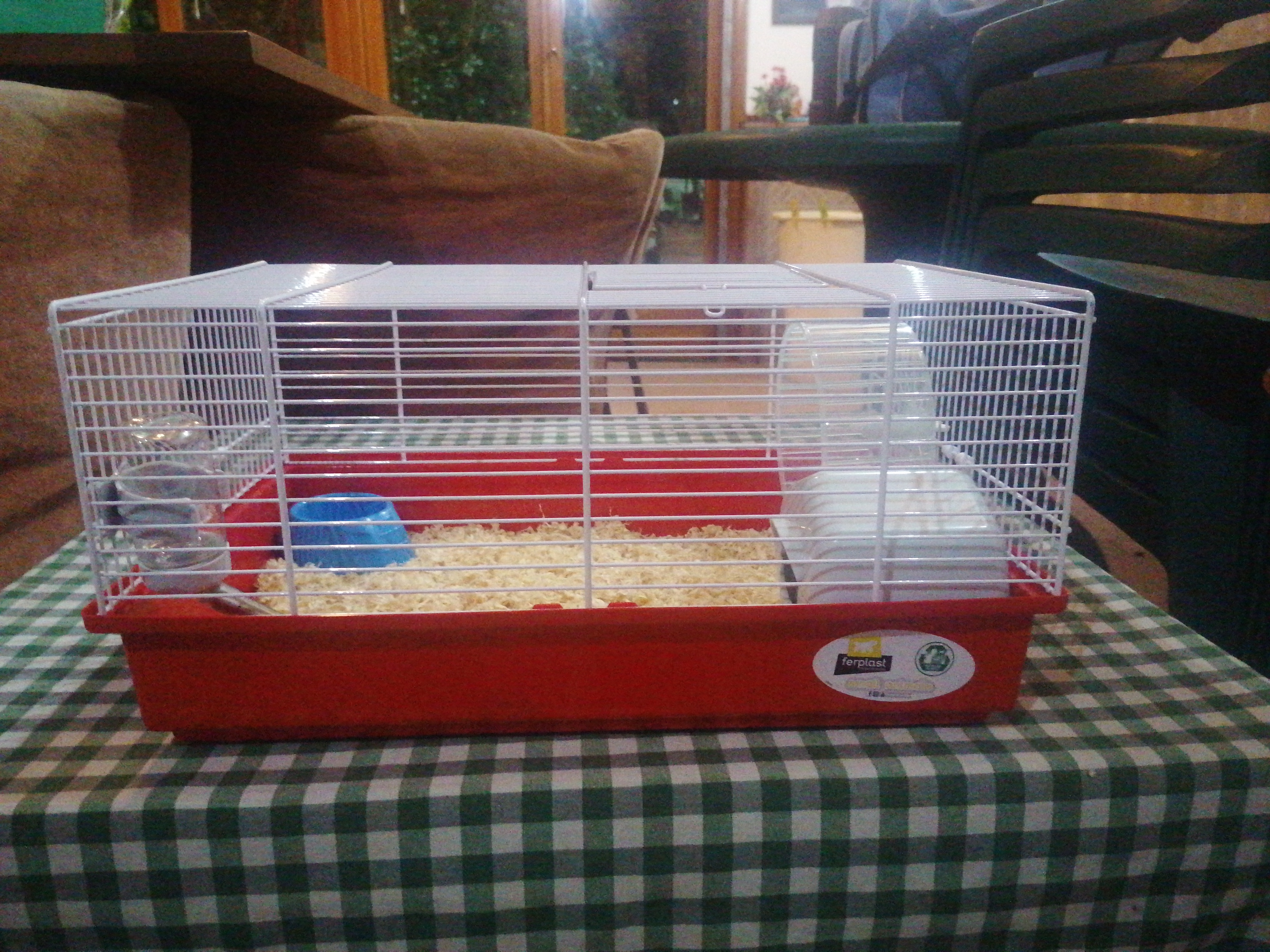 Perfekter erster Käfig für unseren Goldhamster